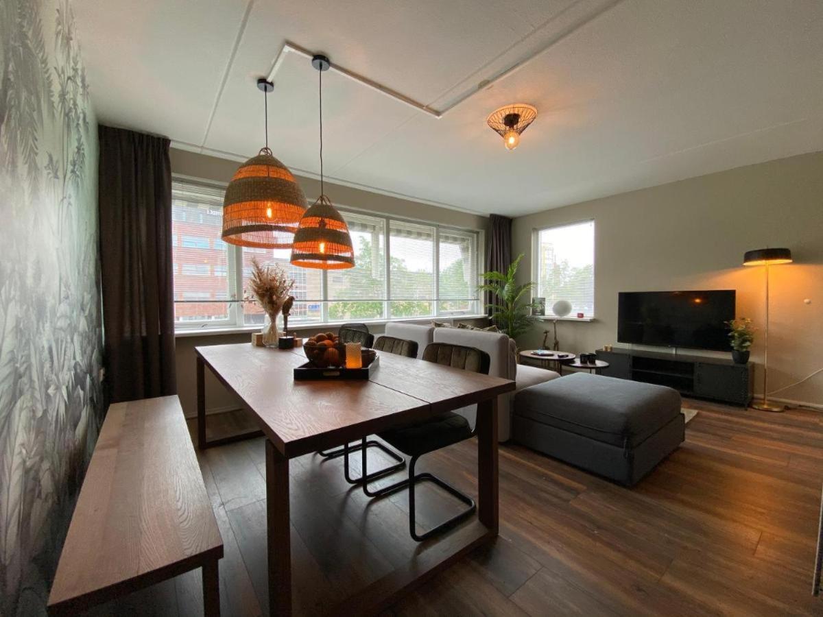 Hakuna Matata - 4P Apartment Groningen Center ภายนอก รูปภาพ