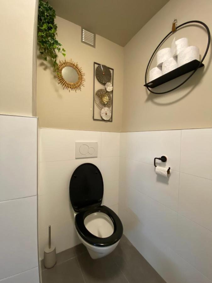 Hakuna Matata - 4P Apartment Groningen Center ภายนอก รูปภาพ